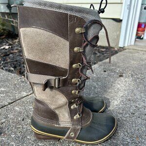 Women's Sorel lace up tall boots sz 6.5